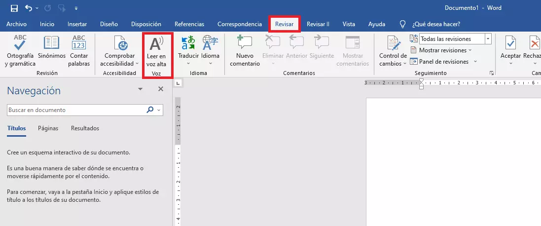 Menú Word “Revisar” con la función “Leer en voz alta”