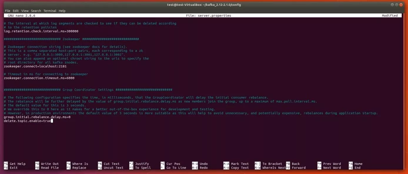 Archivo de configuración server.properties de Kafka en el editor nano